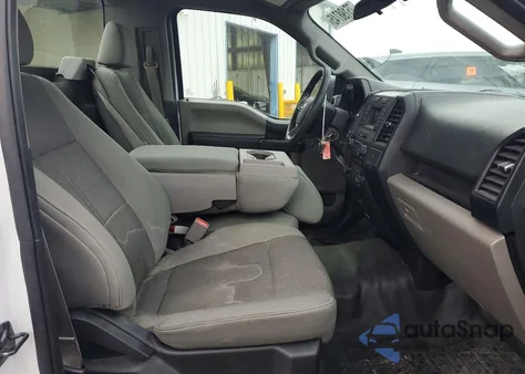 2015 Ford F150 z USA, uszkodzony, nr VIN 1FTMF1C85FFA50910